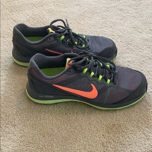 Nike Dual Fusion Shoes